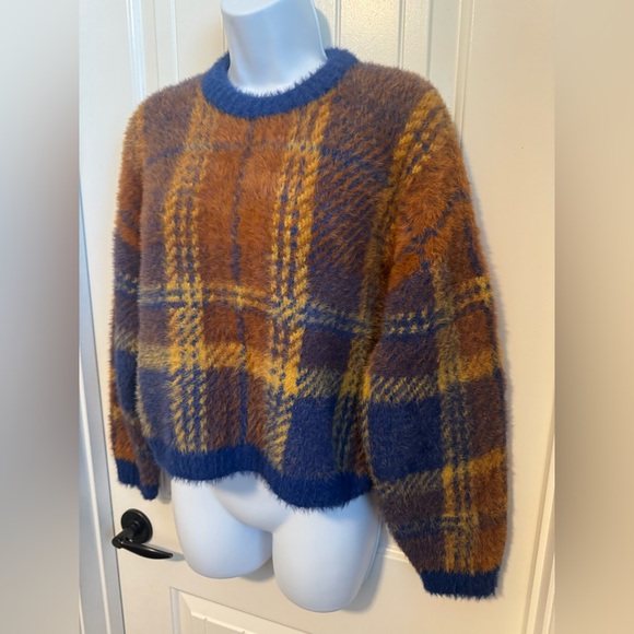 RVCA Fuzzy Plaid Long Sleeve Crewneck Fuzzy Sweater, Size Small - Picture 10 of 14